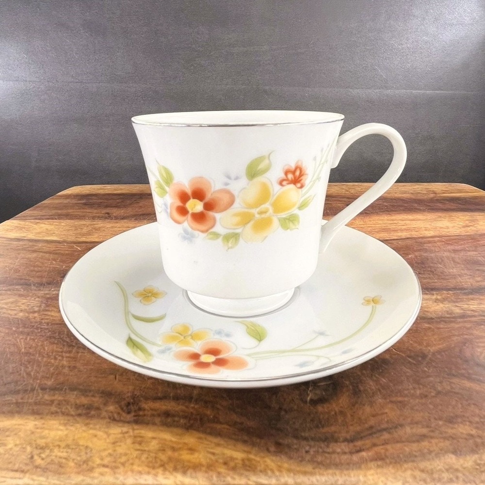 Vintage Floral Teacup and Saucer Set - Japanese‎ Petit Flowers